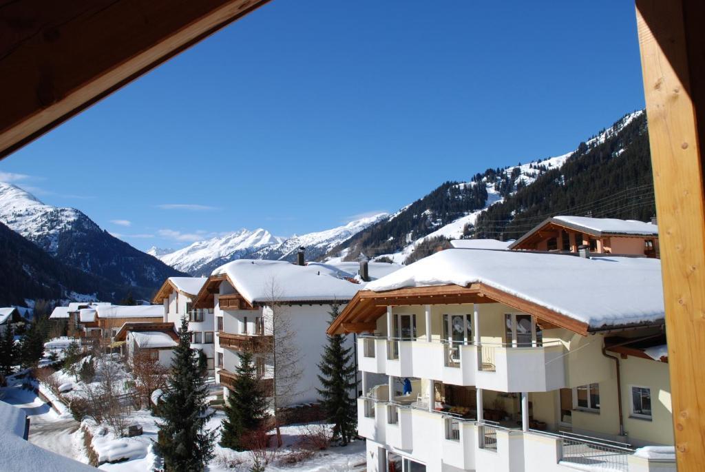 Hotel Garni Gafluna St. Anton am Arlberg Rom bilde